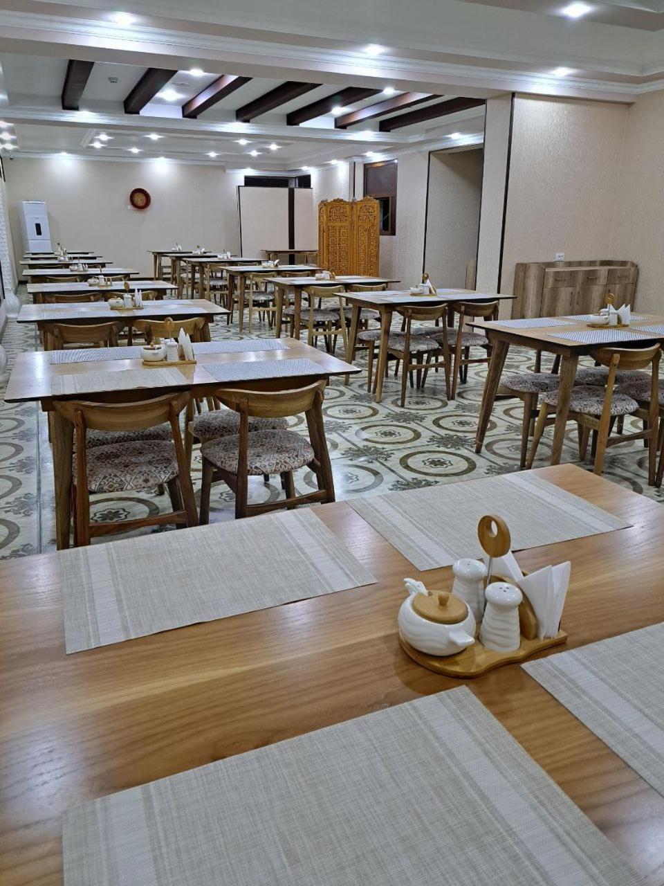 Caravan Plaza Inn Boutique Bucara Exterior foto